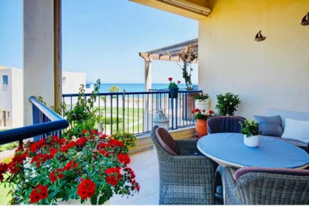 Odyssey Beach Front Apartment Chania  Exterior foto